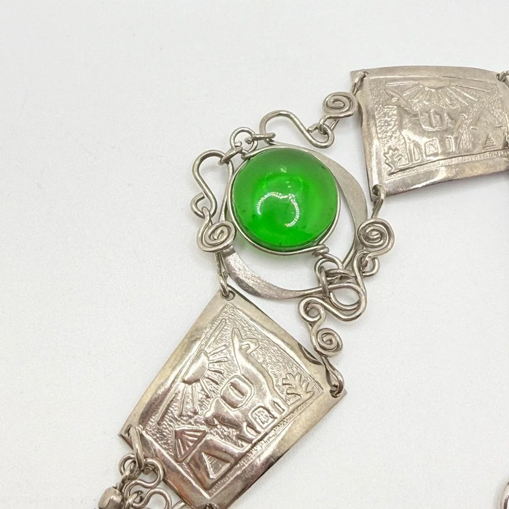 Vintage Silver Tone Bracelet w/ Green Glass Stone Southwest Llama Sun Hut Motifs